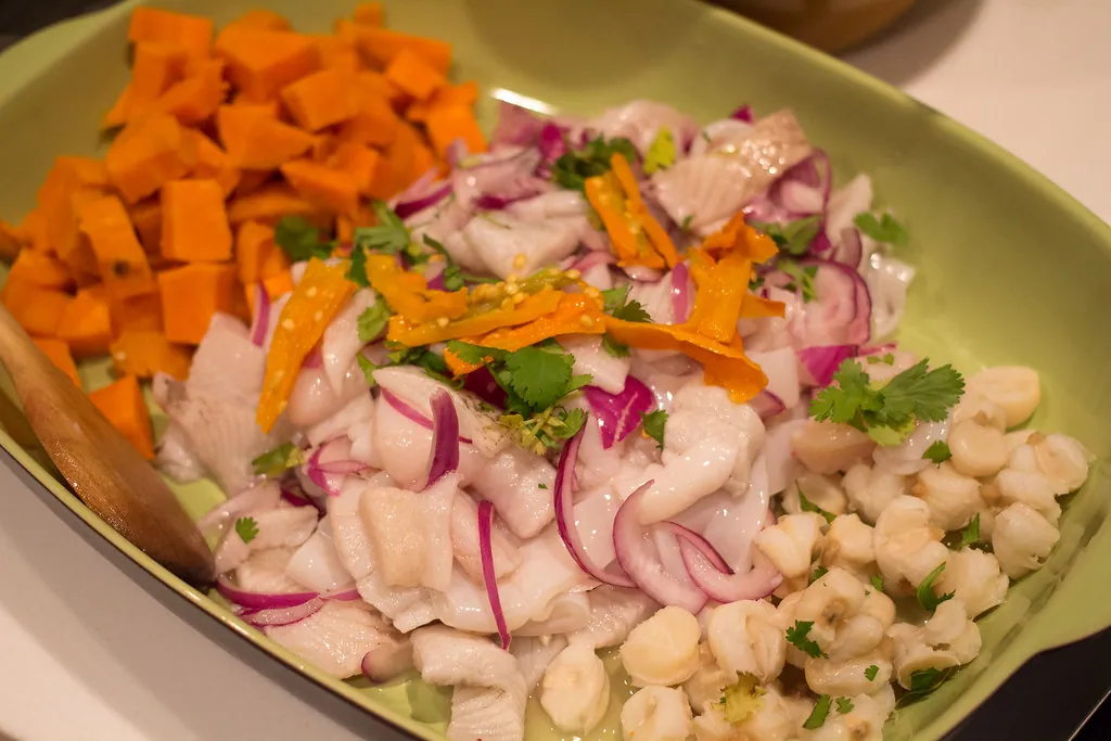 Ceviche de mariscos del sur